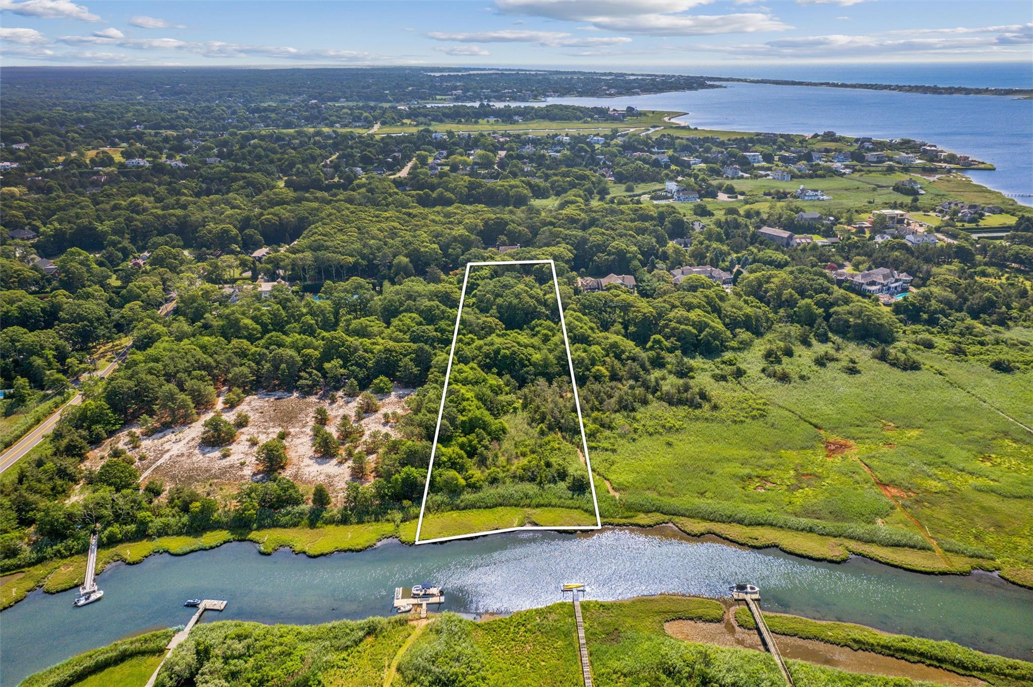 #11 photo, 27 Jagger Lane, サフォーク郡 Westhampton , NY 11977