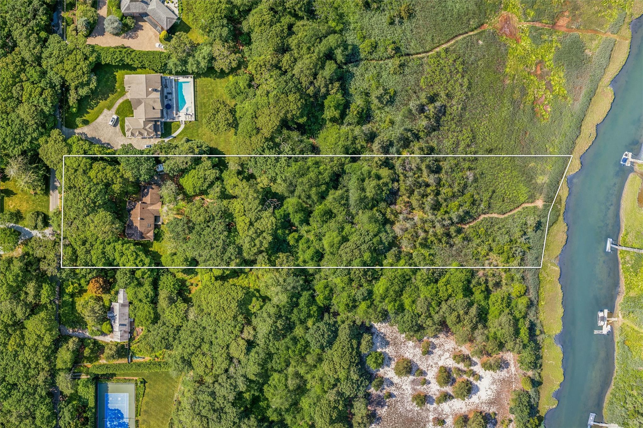 #4 photo, 27 Jagger Lane, サフォーク郡 Westhampton , NY 11977