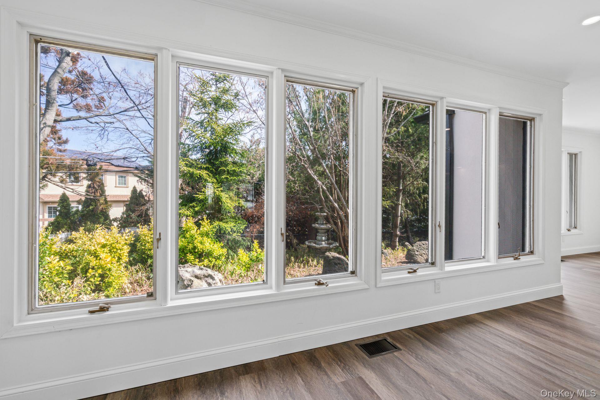 #14 photo, 12 Foxhurst Court, ナッソー郡 Manhasset Hills , NY 11040