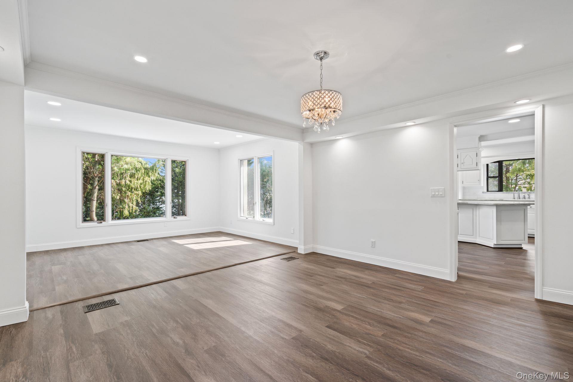 #16 photo, 12 Foxhurst Court, ナッソー郡 Manhasset Hills , NY 11040