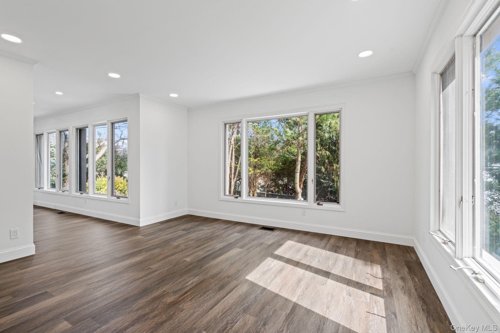 #18 photo, 12 Foxhurst Court, ナッソー郡 Manhasset Hills , NY 11040