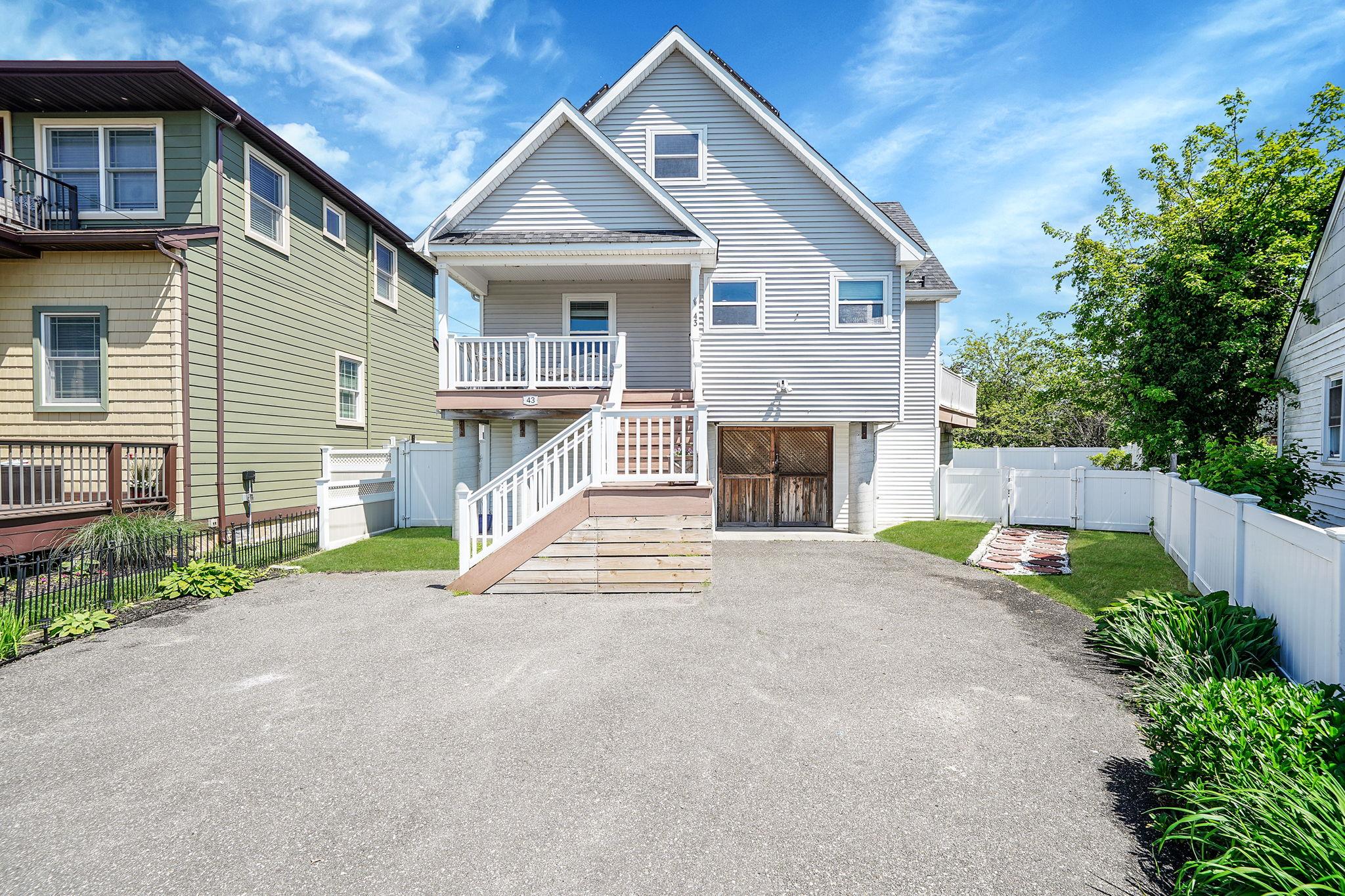 #1 photo, 43 E Jackson Avenue, 東長島 Babylon , NY 11702