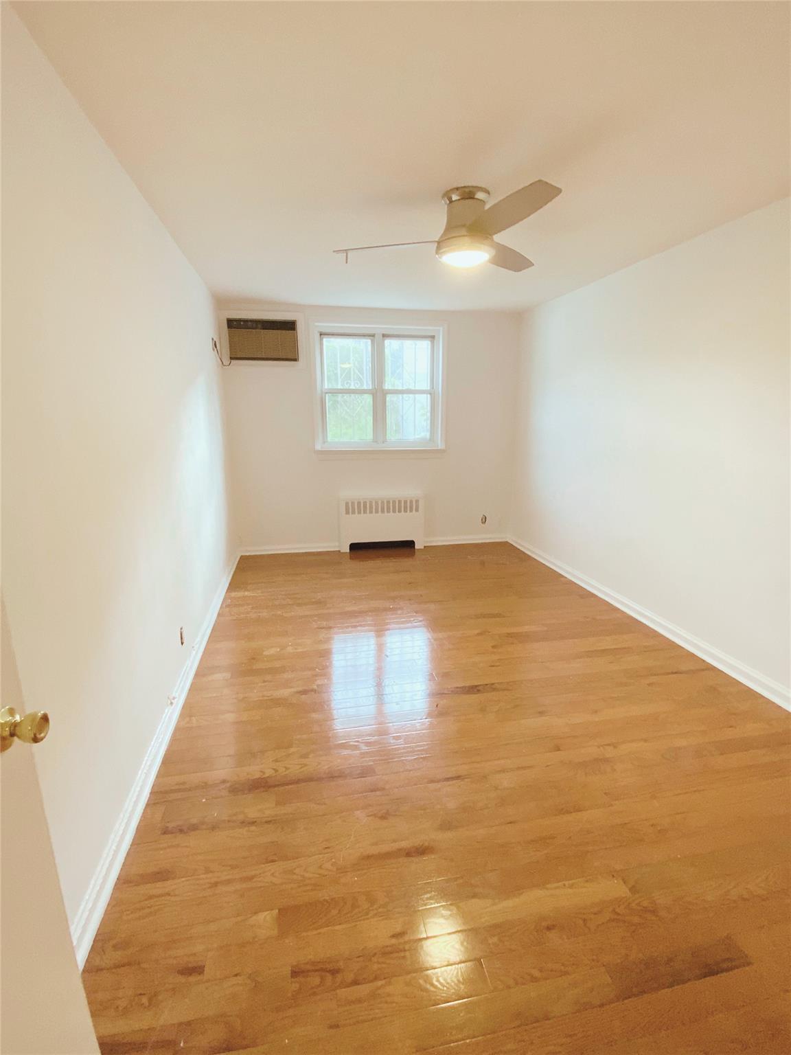#1 photo, 1613 Tomlinson Avenue, Bronx , NY 10461