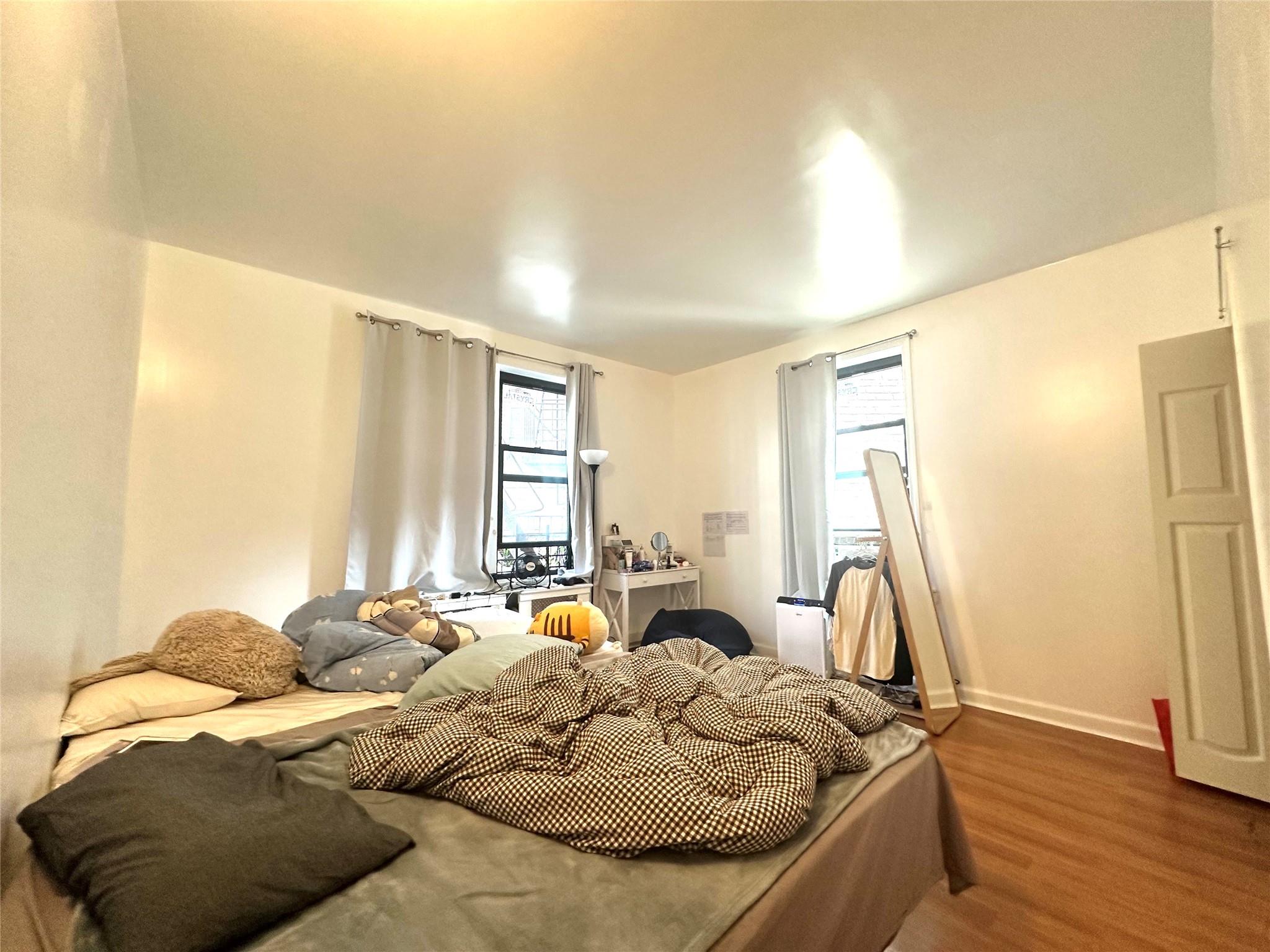 #4 photo, 4233 Kissena Boulevard, クイーンズ区 Flushing , NY 11355