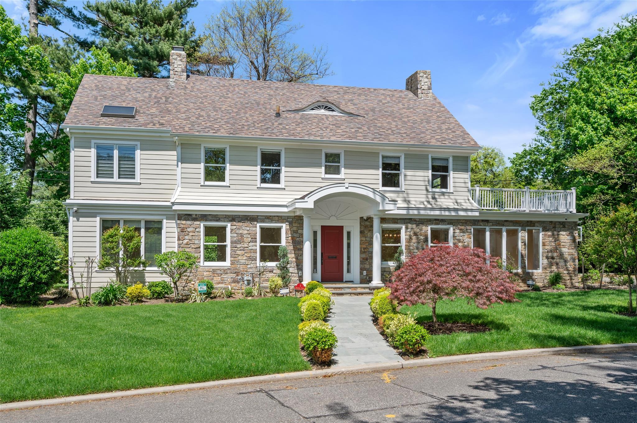 #1 photo, 9 Sycamore Drive, Great Neck , NY 11021