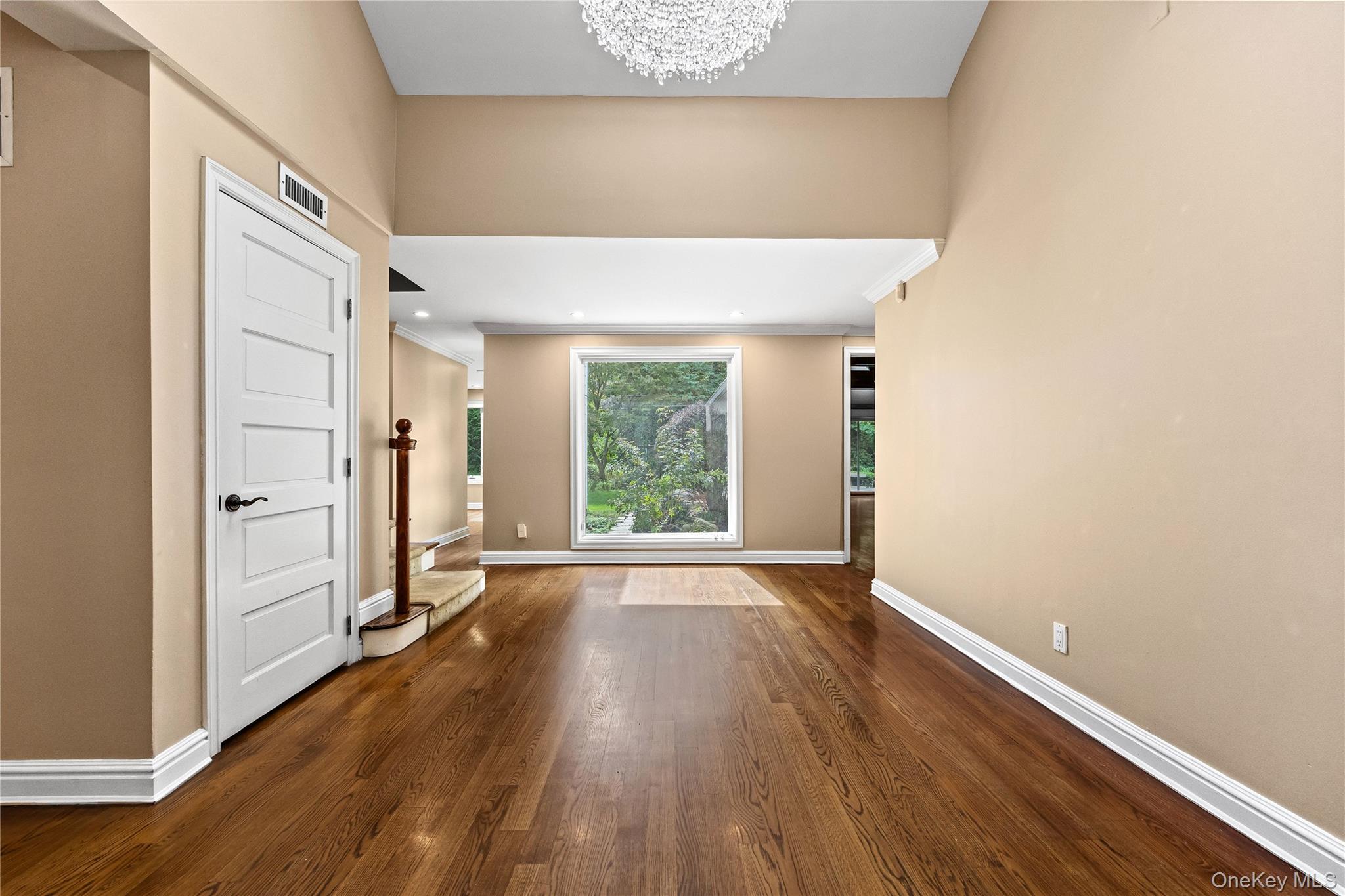 #2 photo, 18 Locust Lane, ナッソー郡 Roslyn Heights , NY 11577