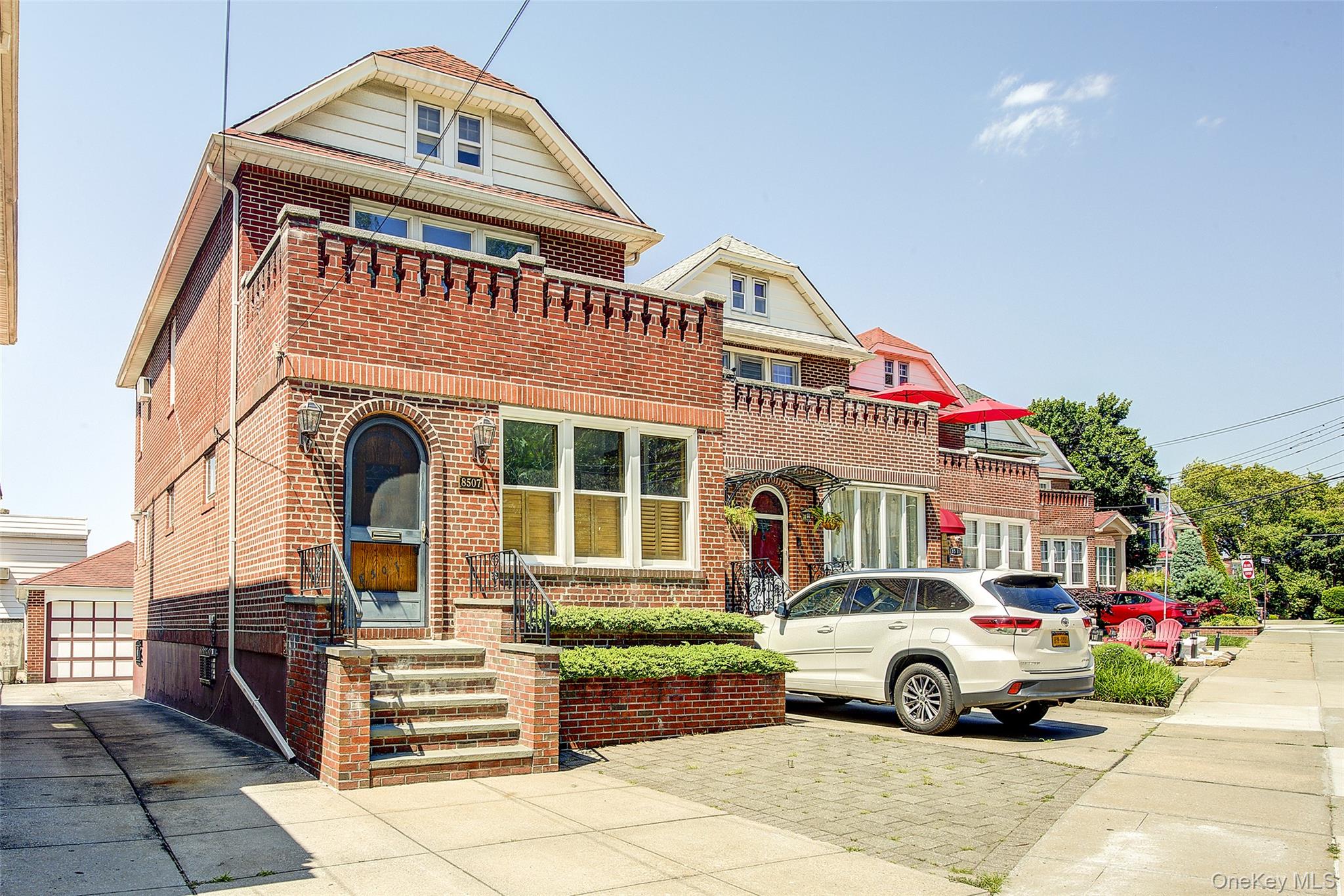 #1 photo, 8507 Union Turnpike, كوينز Glendale , NY 11385