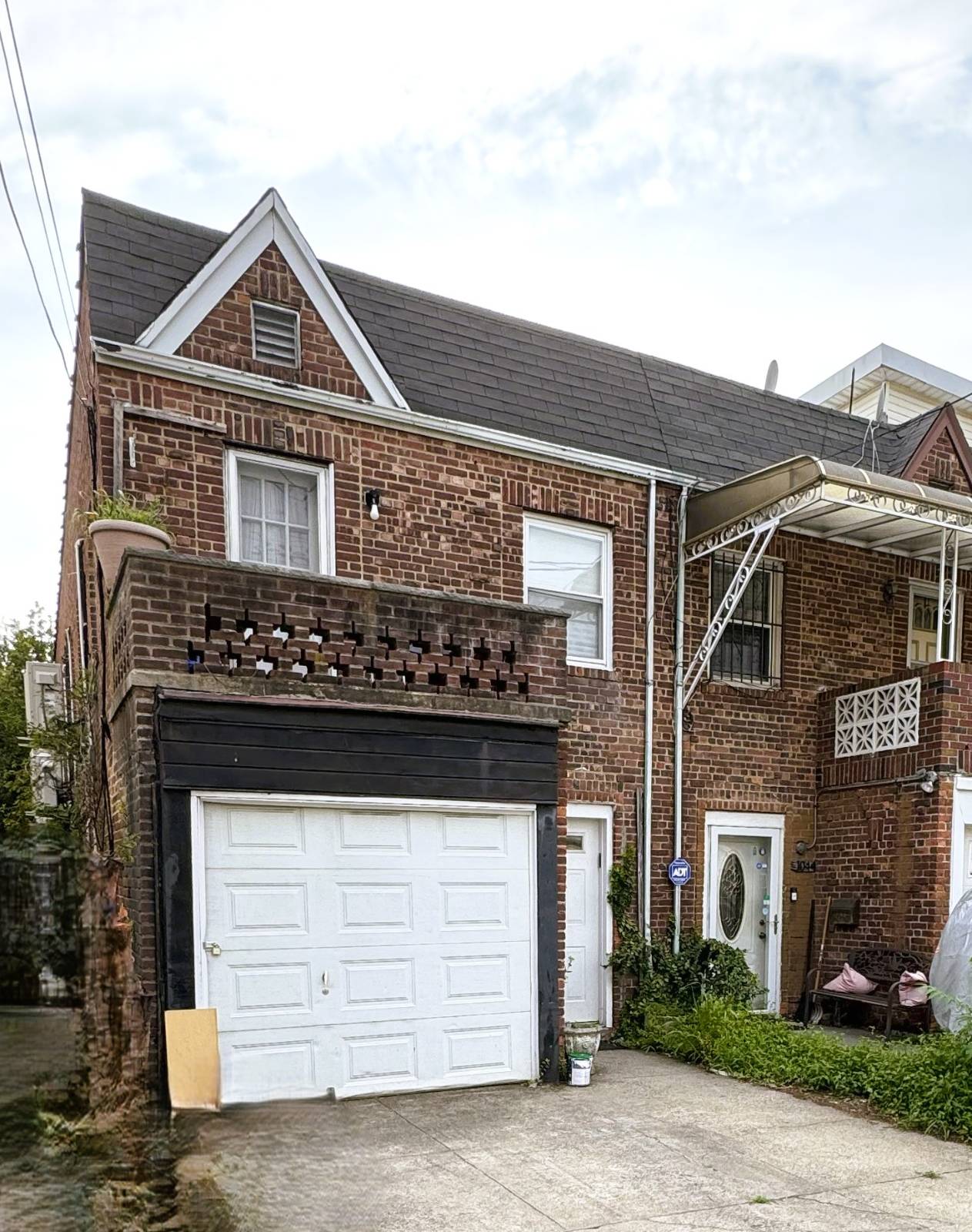 #1 photo, 1046 East 32 Street, ブルックリン区 Flatlands , NY 11210