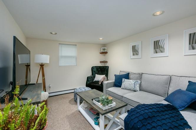 #17 photo, 250 N Rutherford Avenue, 長島 Massapequa , NY 11758