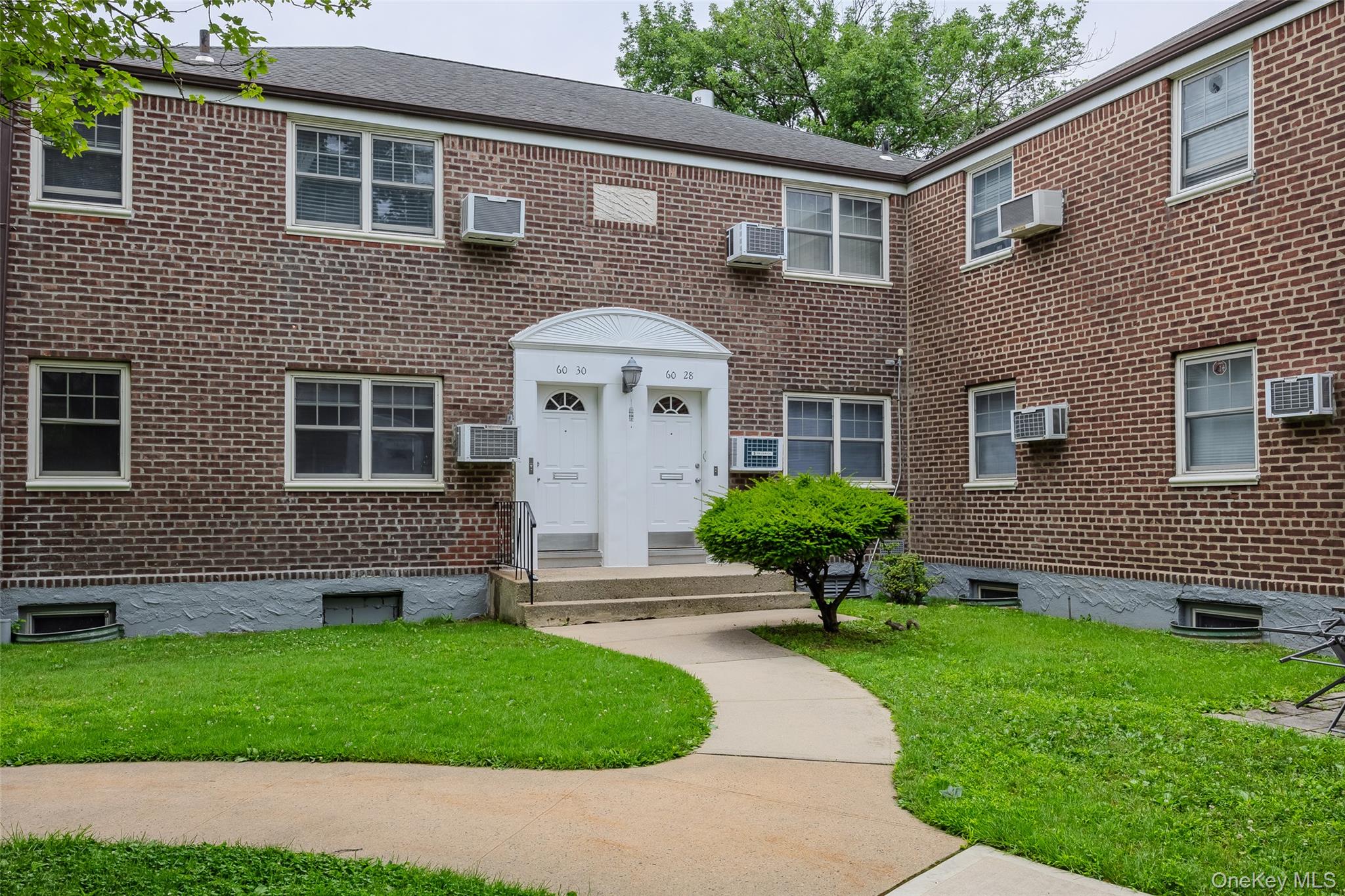 #1 photo, 6030 251st Street, 皇后區 小頸 Little Neck , NY 11362