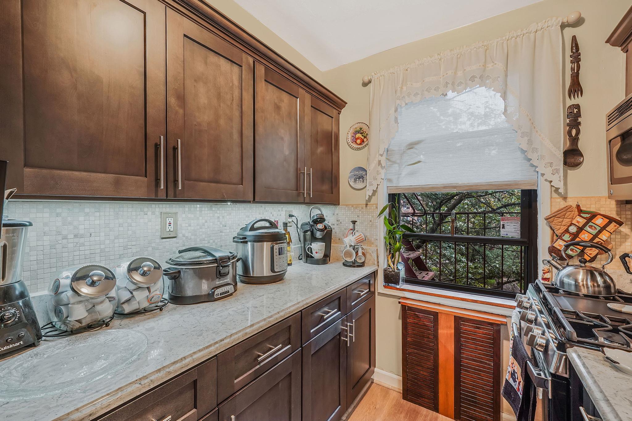 #2 photo, 150-29 72nd Road, Kew Garden Hills , NY 11367