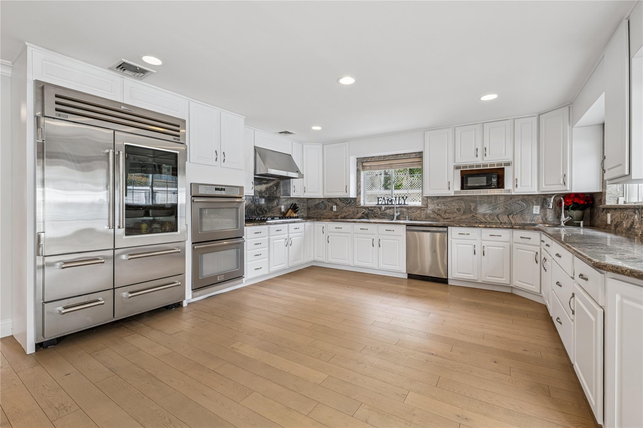 #11 photo, 230 W Beech Street, ナッソー郡 Long Beach , NY 11561