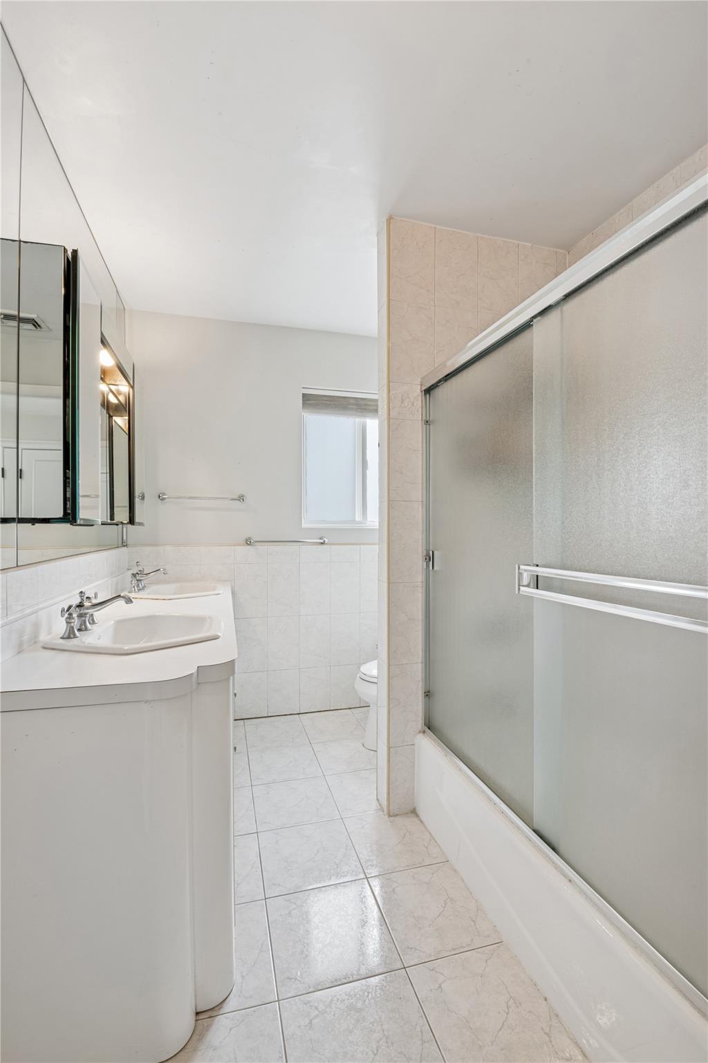 #20 photo, 230 W Beech Street, ナッソー郡 Long Beach , NY 11561