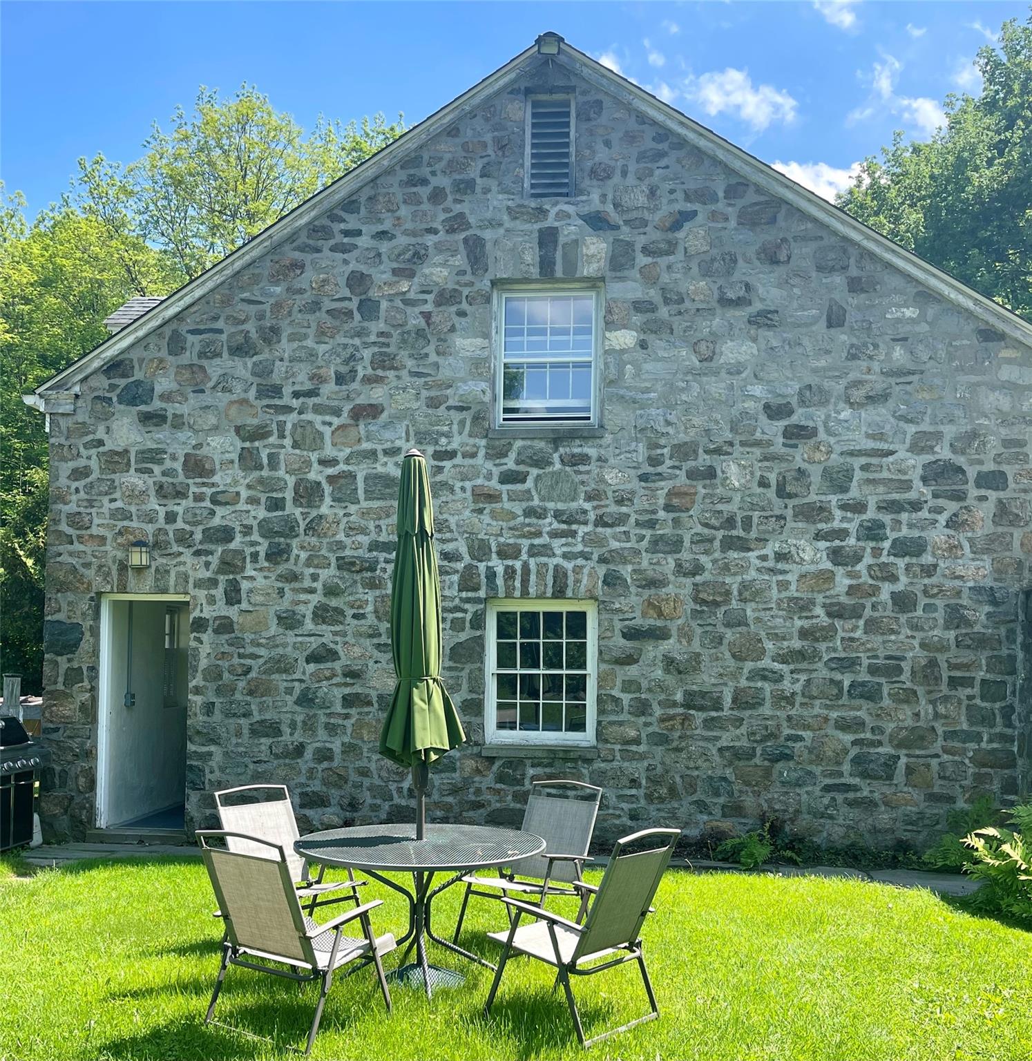 #1 photo, 4 Old Grange Road, 紐約州 Hopewell Junction , NY 12533