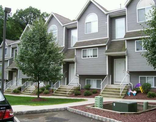 #1 photo, 104 Arlington Court, 紐約州 Bardonia , NY 10954