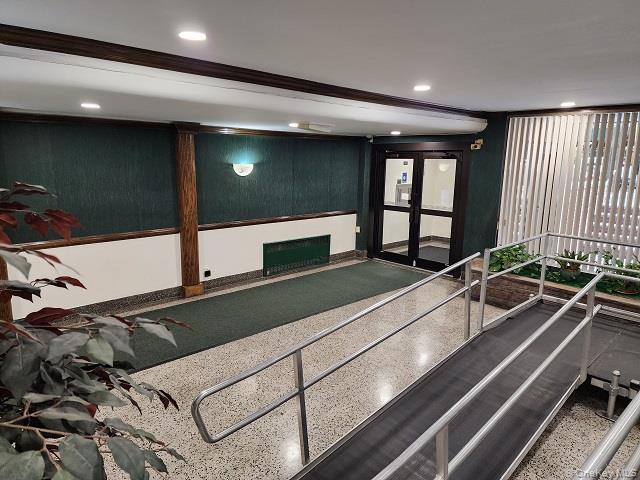 #3 photo, 102-55 67 Drive, クイーンズ区 Forest Hills , NY 11375