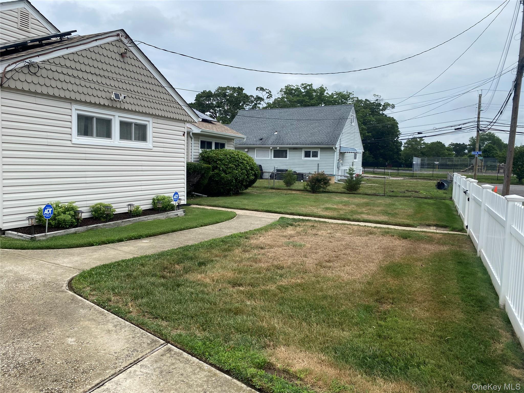 #3 photo, 4 Meadow Drive, 東長島 海湾 Bay Shore , NY 11706