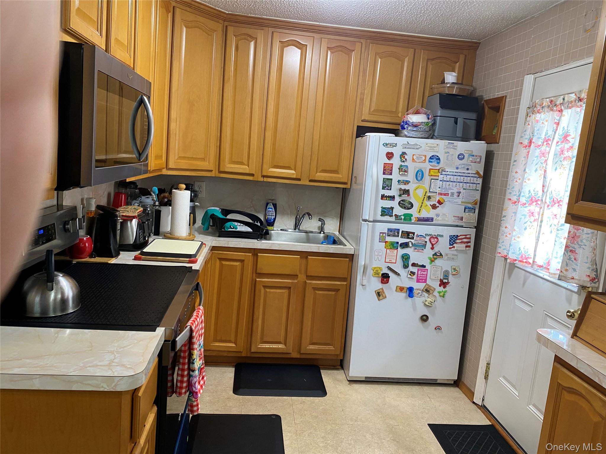 #5 photo, 4 Meadow Drive, 東長島 海湾 Bay Shore , NY 11706