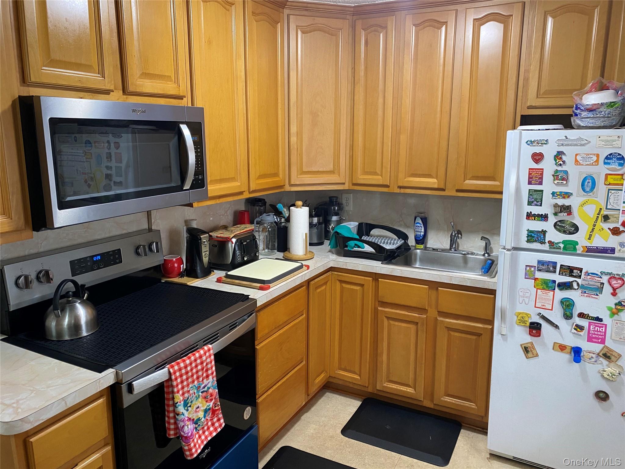 #6 photo, 4 Meadow Drive, 東長島 海湾 Bay Shore , NY 11706