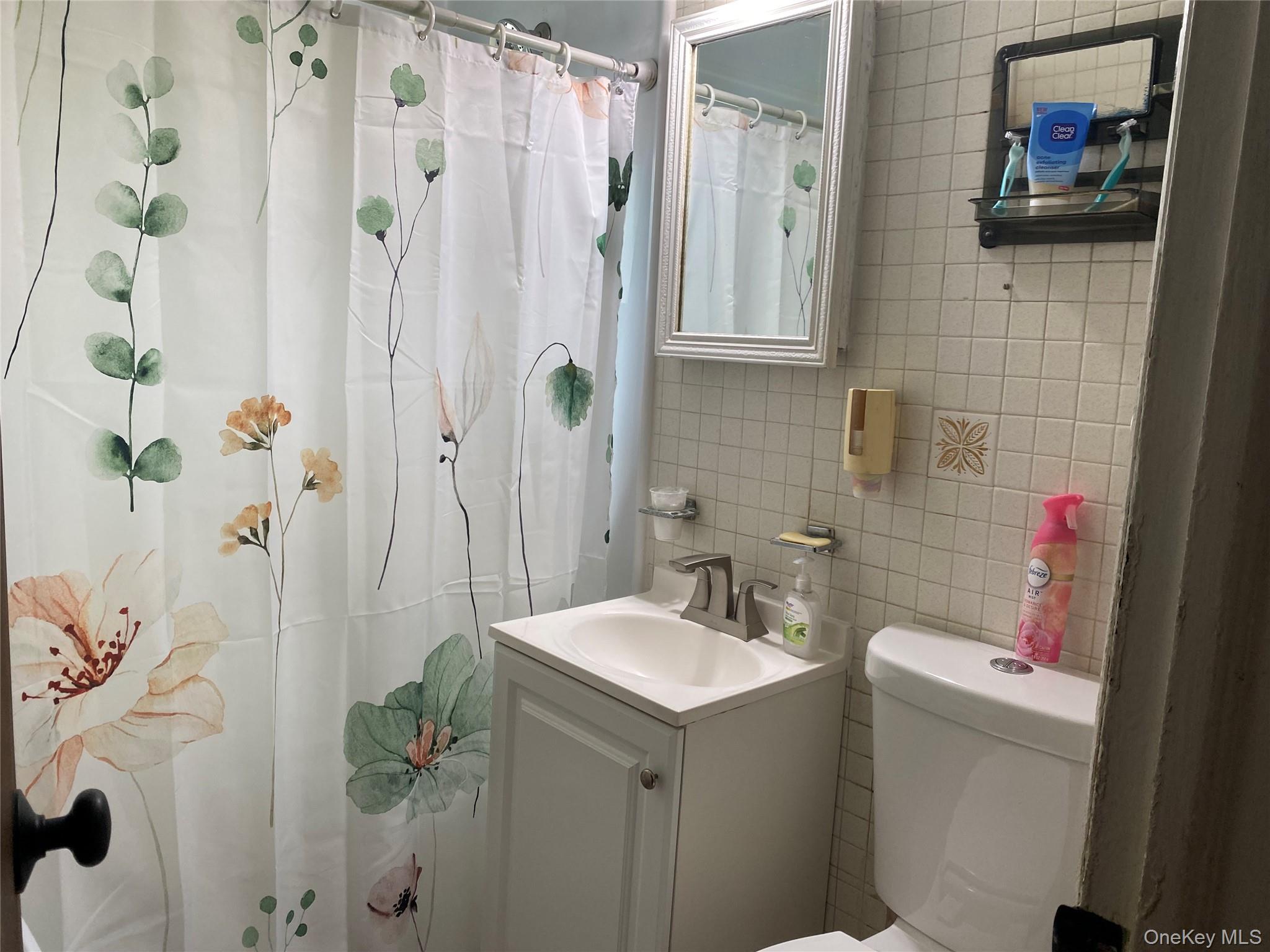 #9 photo, 4 Meadow Drive, 東長島 海湾 Bay Shore , NY 11706