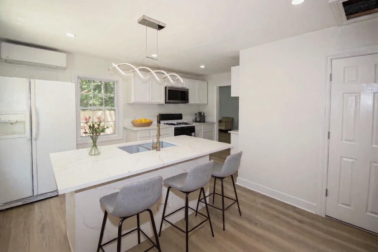#1 photo, 64 Maple Avenue, 東長島 汉普顿 Flanders , NY 11901