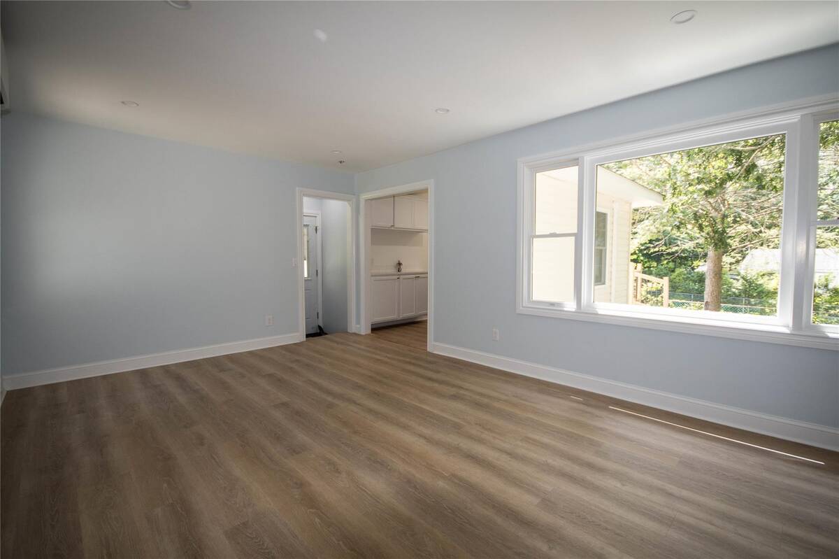 #3 photo, 64 Maple Avenue, サフォーク郡 Flanders , NY 11901