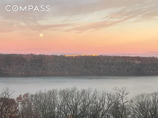 #16 photo, New York City, マンハッタン Hudson Heights , NY 10040