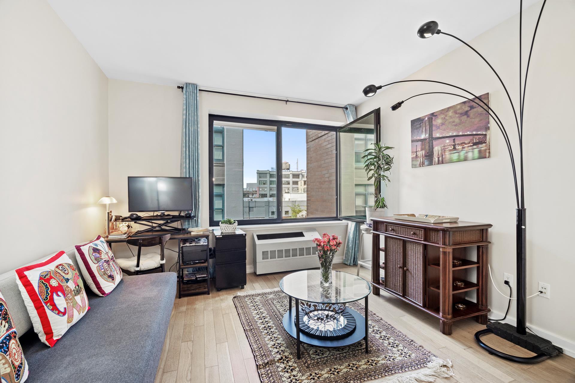 #10 photo, 21-45 44TH Drive, クイーンズ区 Long Island City , NY 11101