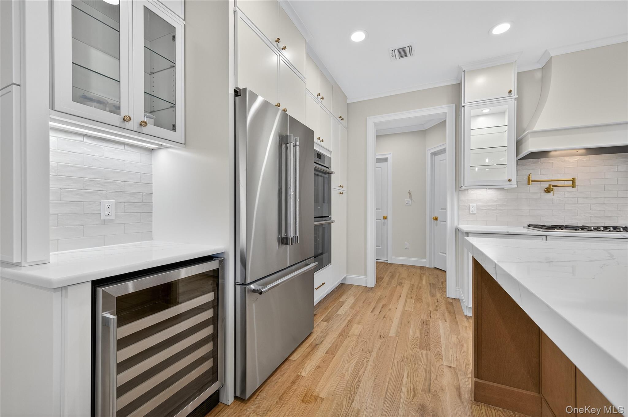 #14 photo, 229 Brixton Road, ナッソー郡 Garden City , NY 11530