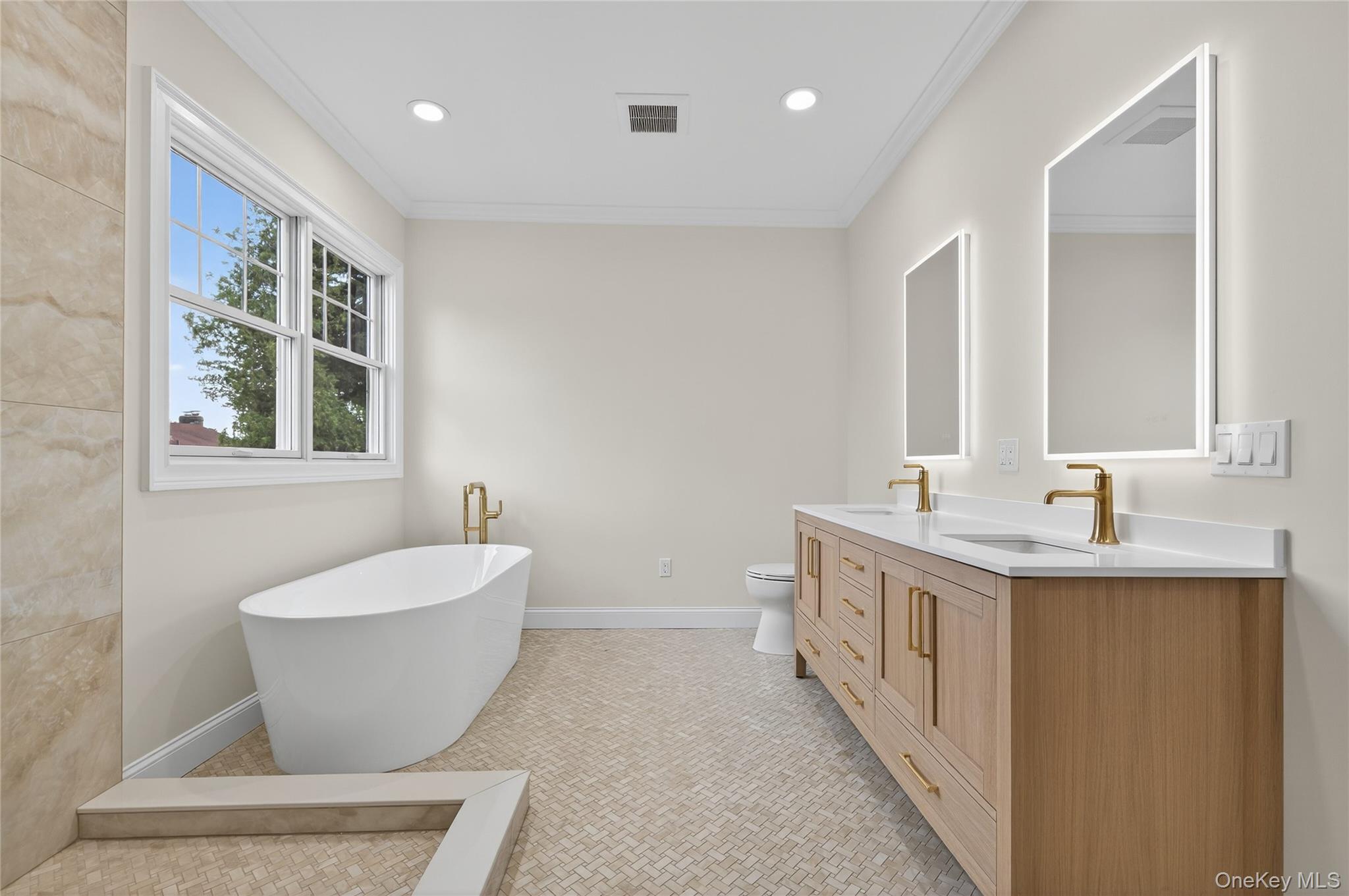 #20 photo, 229 Brixton Road, ナッソー郡 Garden City , NY 11530