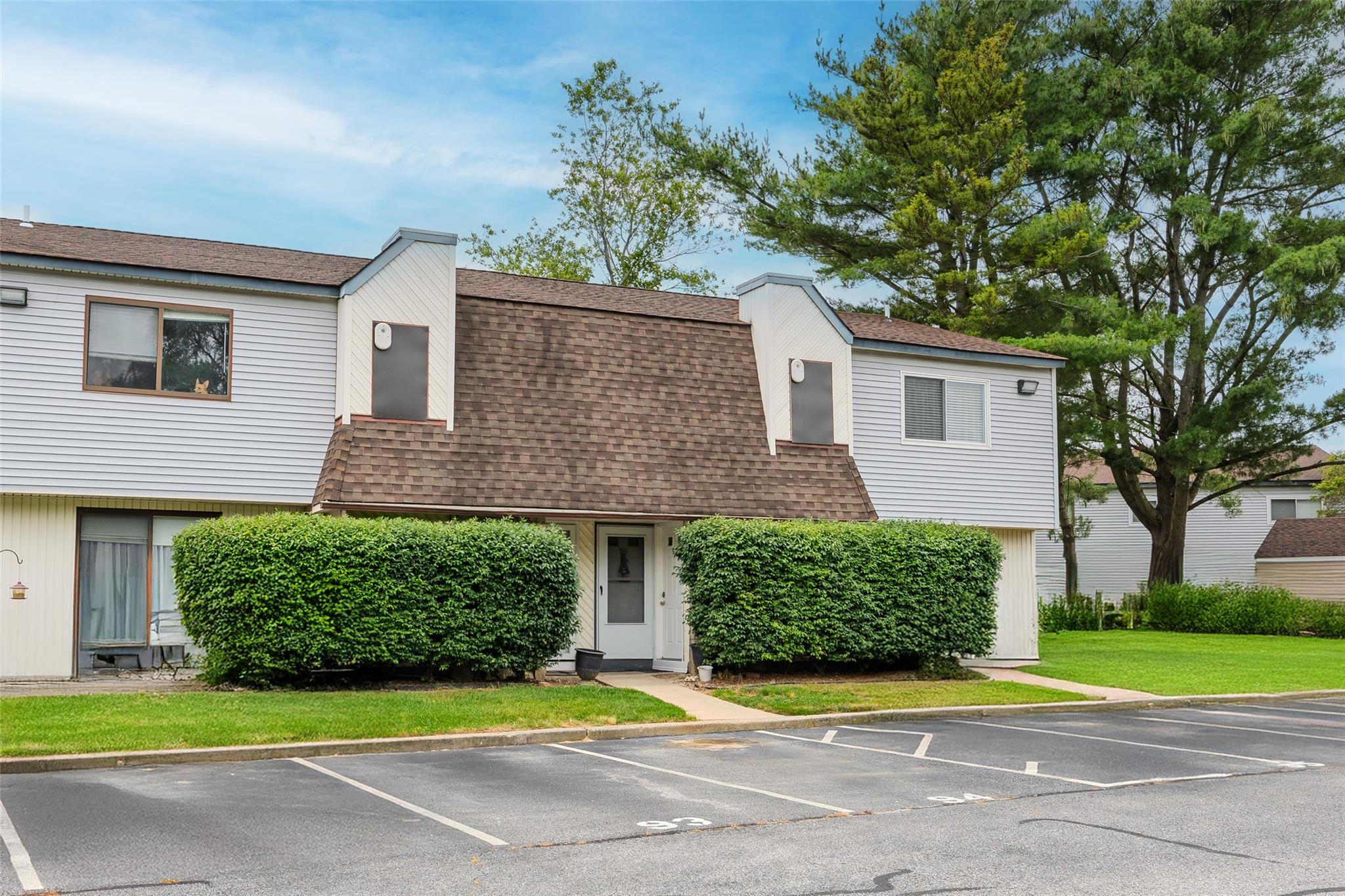 #1 photo, 95 Pointe Circle, Coram , NY 11727