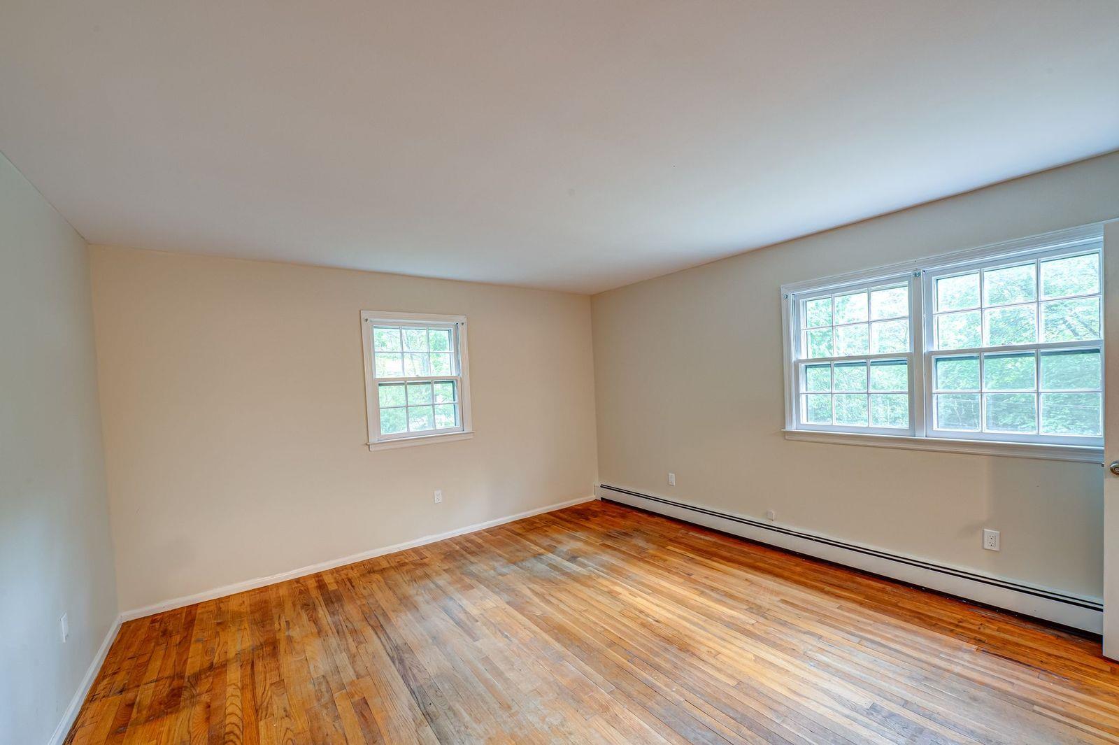 #11 photo, 10 Valentine Road, サフォーク郡 Shoreham , NY 11786