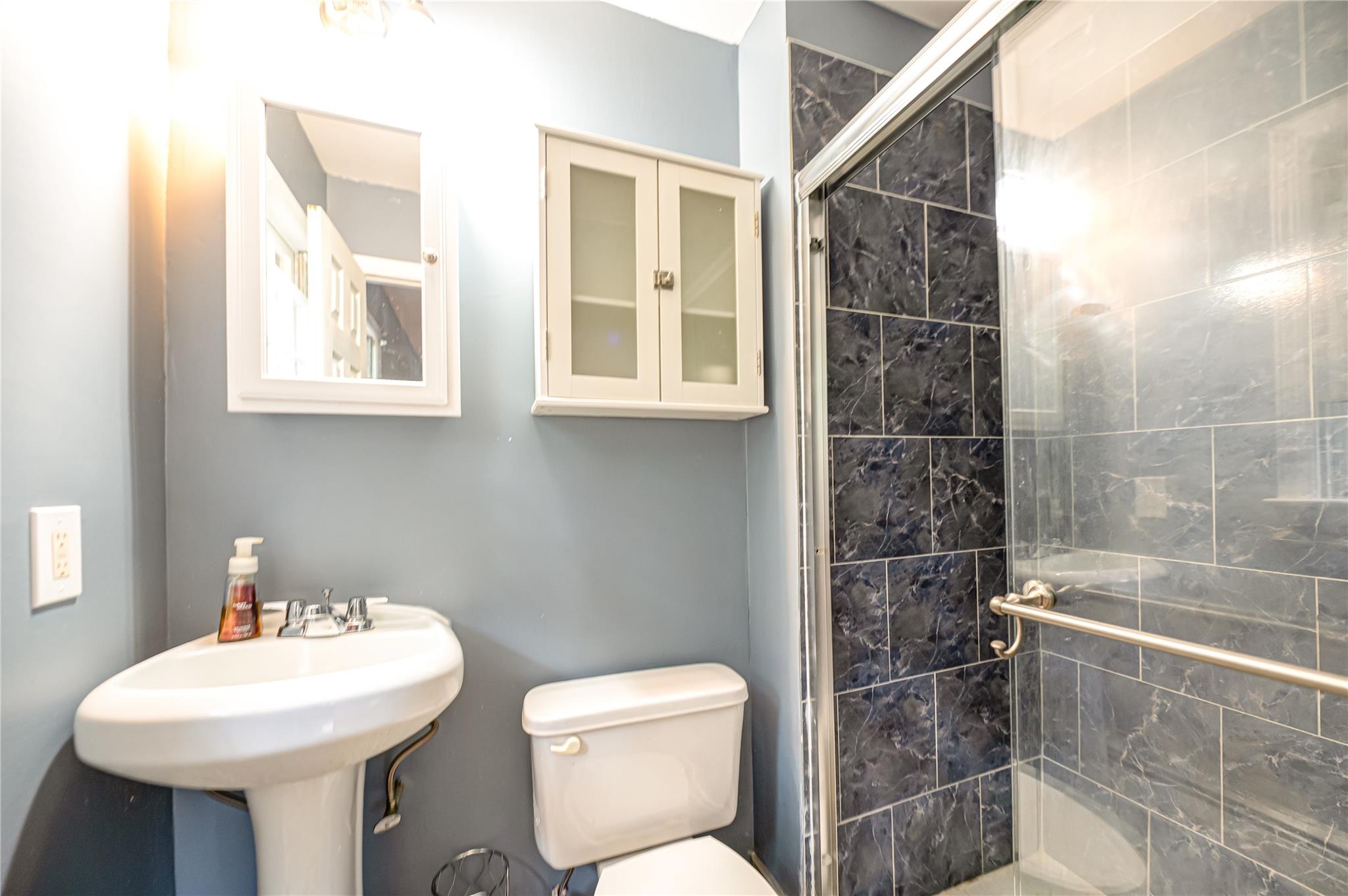 #12 photo, 10 Valentine Road, サフォーク郡 Shoreham , NY 11786