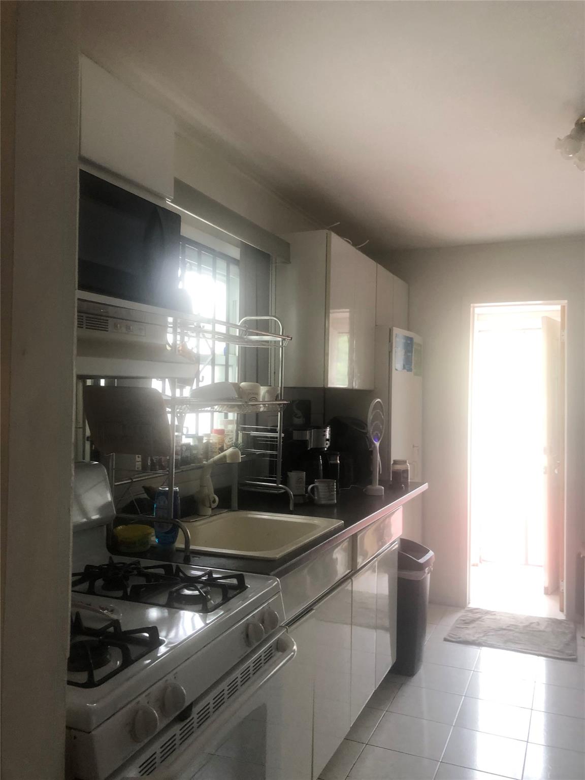 #4 photo, 90-28 78th Street, クイーンズ区 Woodhaven , NY 11421