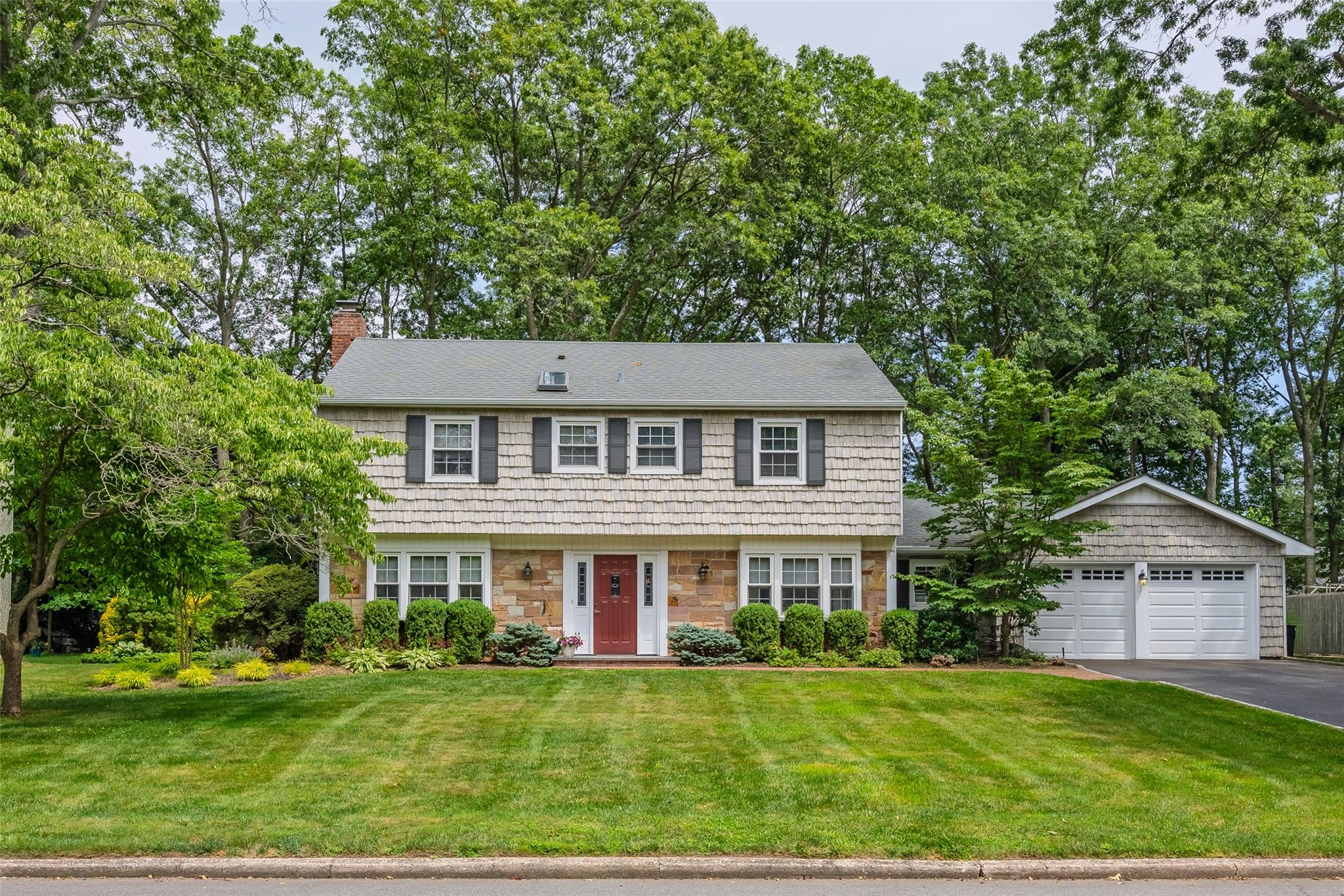 #1 photo, 15 Shadetree Lane, Stony Brook , NY 11790
