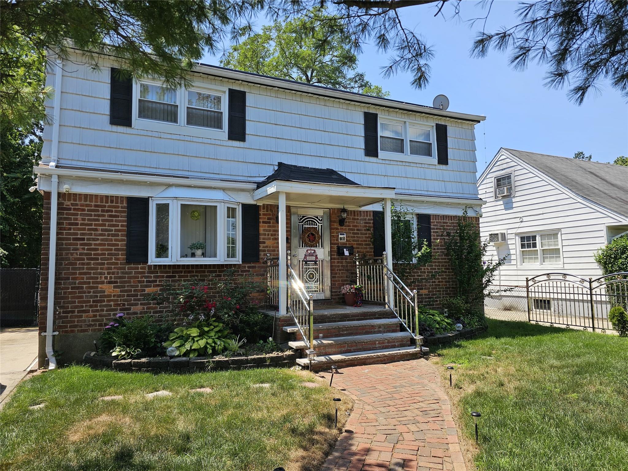 #1 photo, 18 Circle Drive, Hempstead , NY 11550