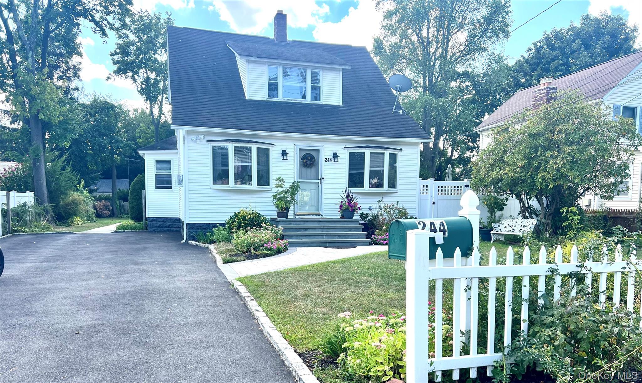 #1 photo, 244 Crombie Street, Huntington Station , NY 11746