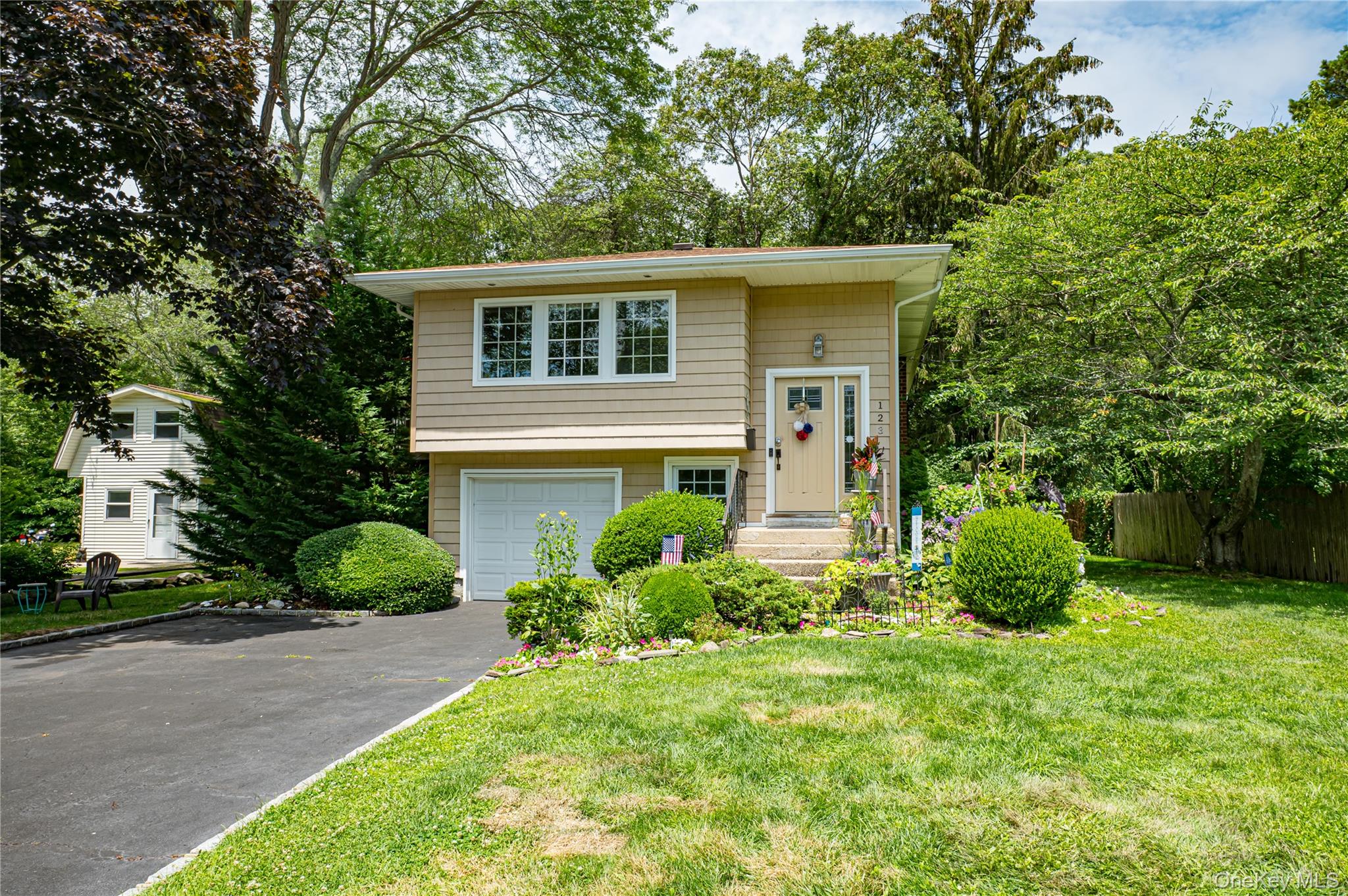 #1 photo, 123 Lake Street, Islip , NY 11751