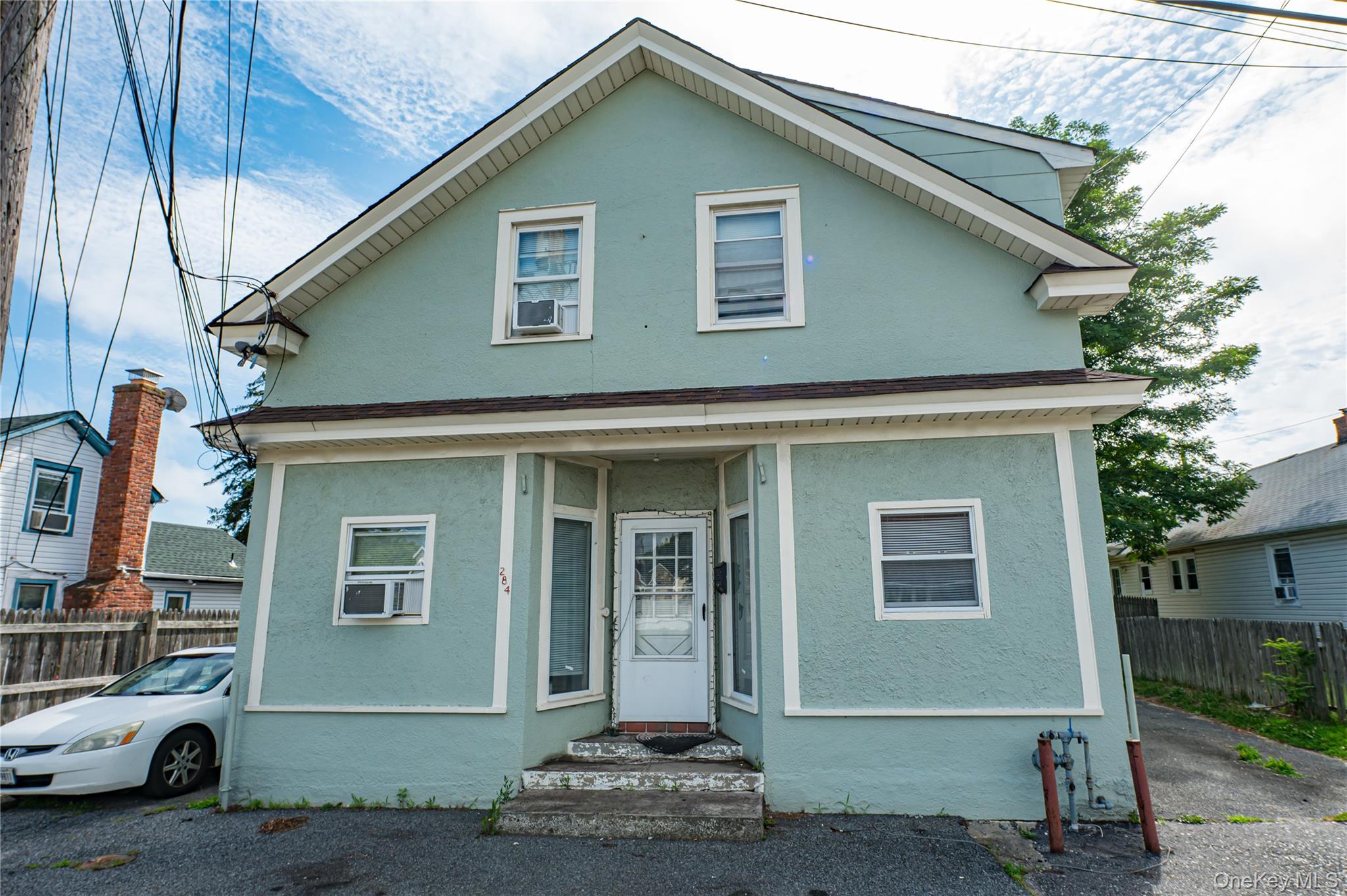 #1 photo, 284 4th Avenue, Bay Shore , NY 11706