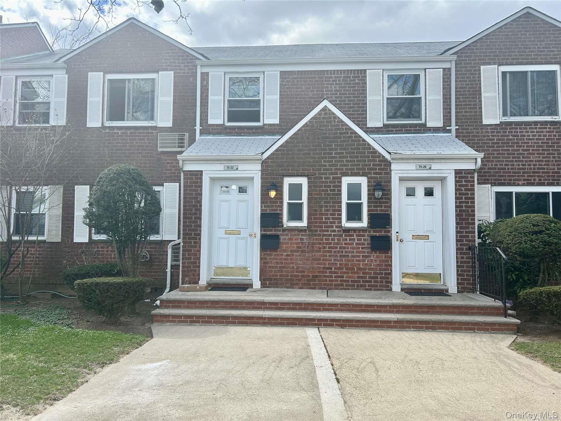 #1 photo, 75-22 255th Street, クイーンズ区 Glen Oaks , NY 11004