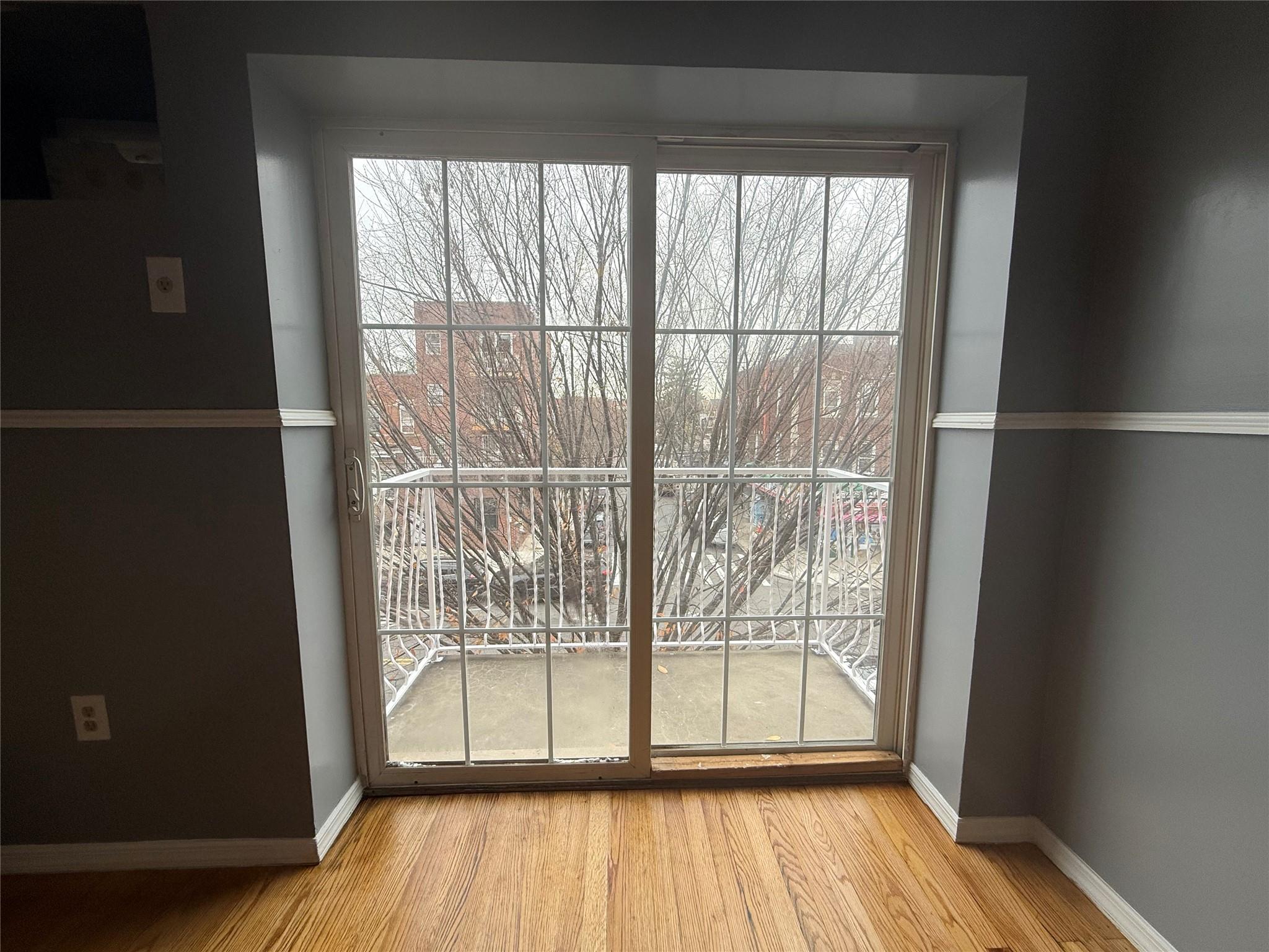 #4 photo, 35-24 108 Street, クイーンズ区 Corona , NY 11368