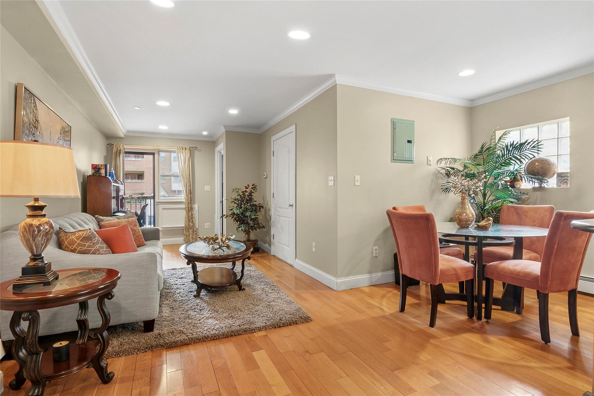 #1 photo, 83-71 116th Street, 皇后區 秋園 Kew Gardens , NY 11418