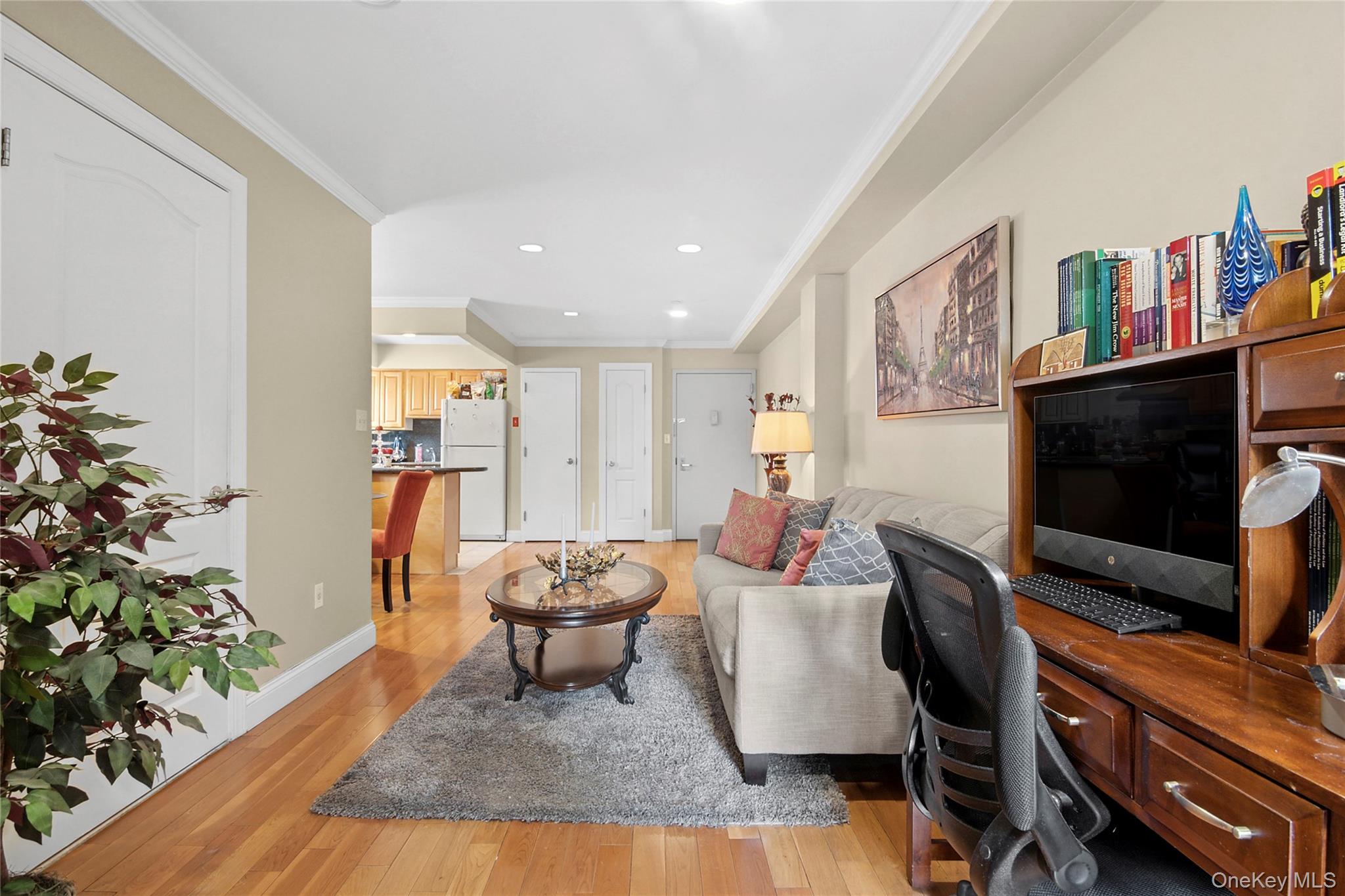 #3 photo, 83-71 116th Street, クイーンズ区 Kew Gardens , NY 11418