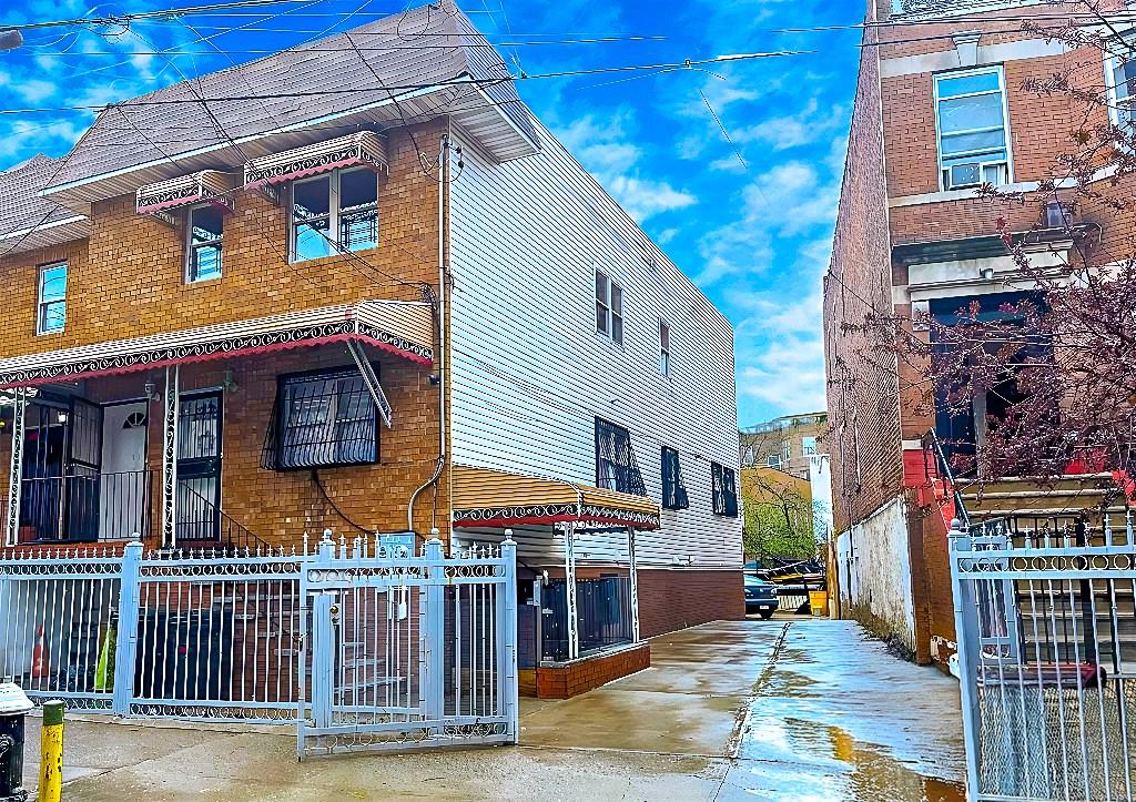 #11 photo, 1377 Teller Avenue, برونكس Bronx , NY 10456