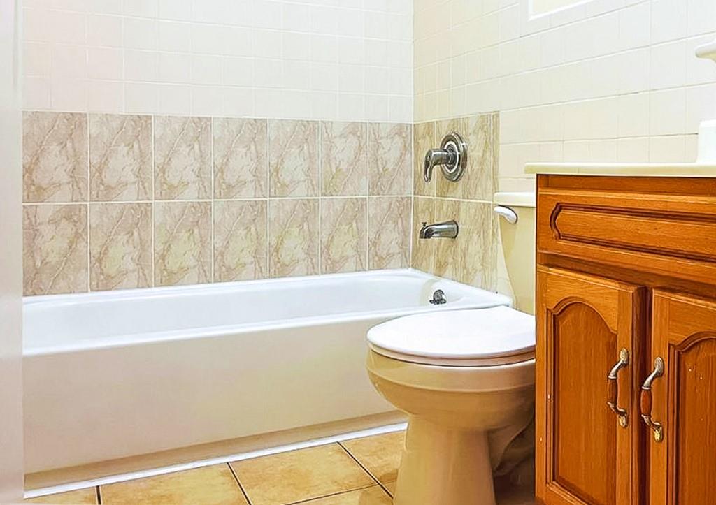 #6 photo, 1377 Teller Avenue, برونكس Bronx , NY 10456