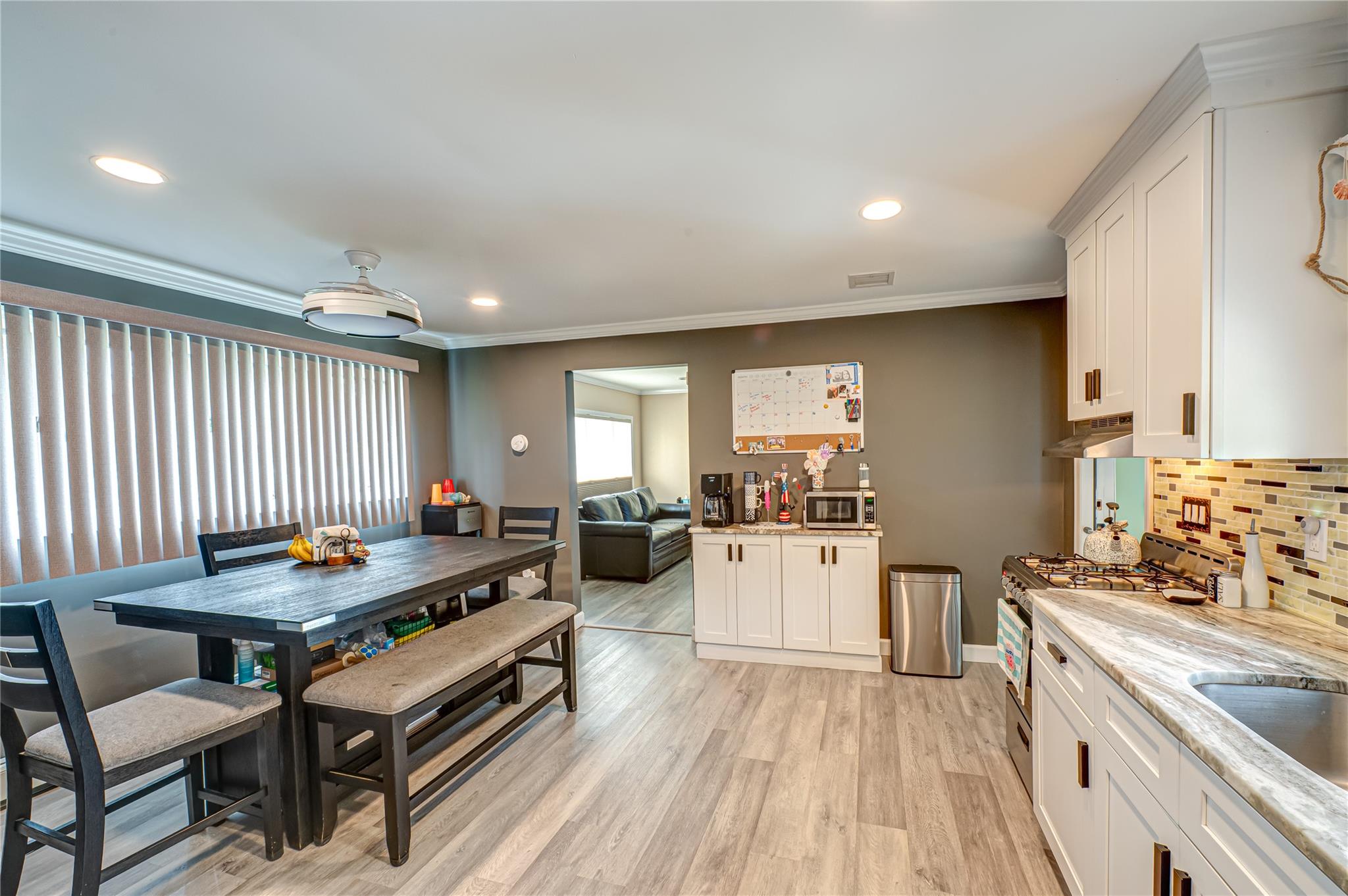 #14 photo, 1144 Martinstein Avenue, 東長島 海湾 Bay Shore , NY 11706