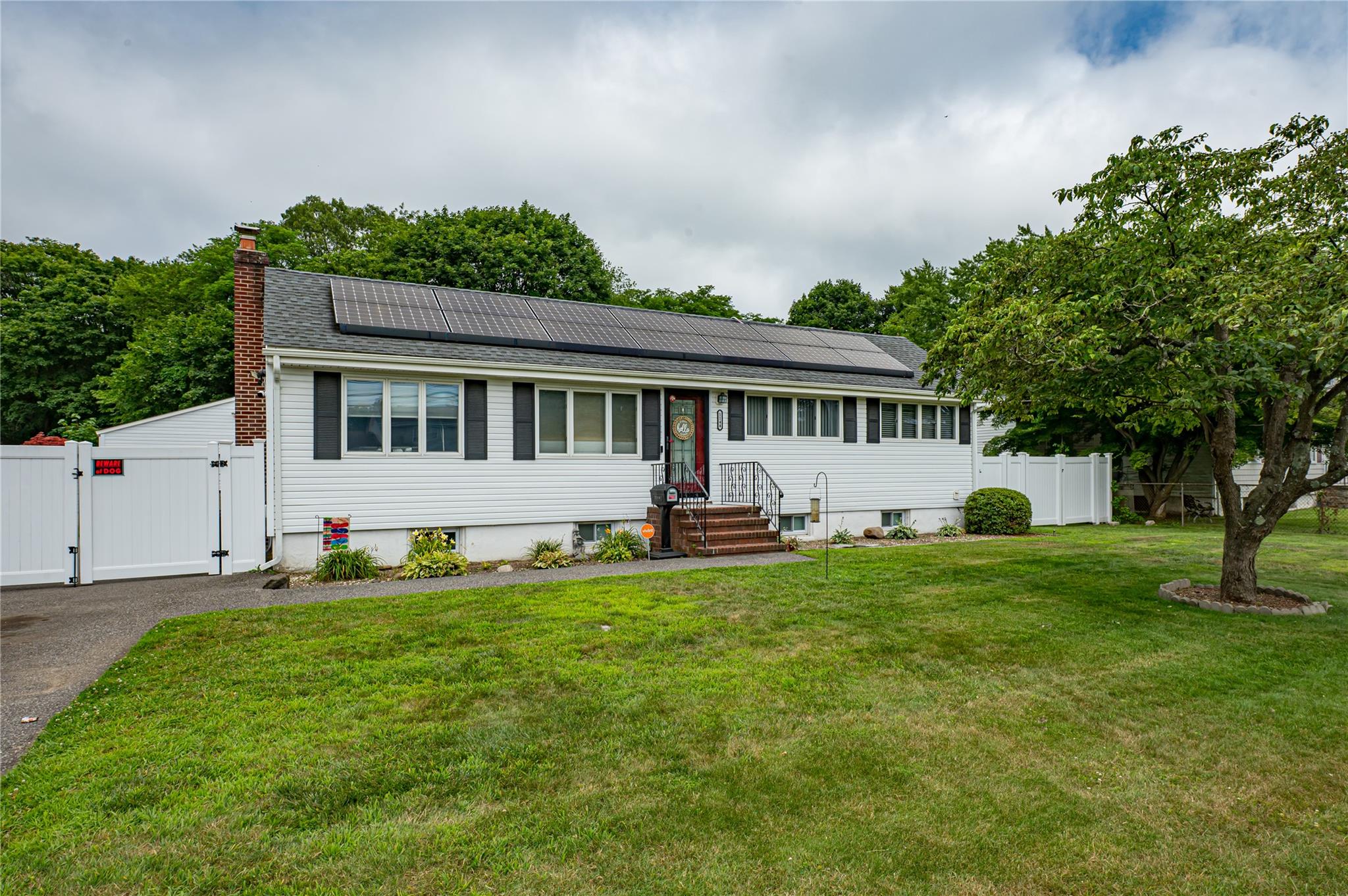 #2 photo, 1144 Martinstein Avenue, 東長島 海湾 Bay Shore , NY 11706