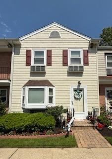 #1 photo, 70 Maine Avenue, ナッソー郡 Rockville Centre , NY 11570