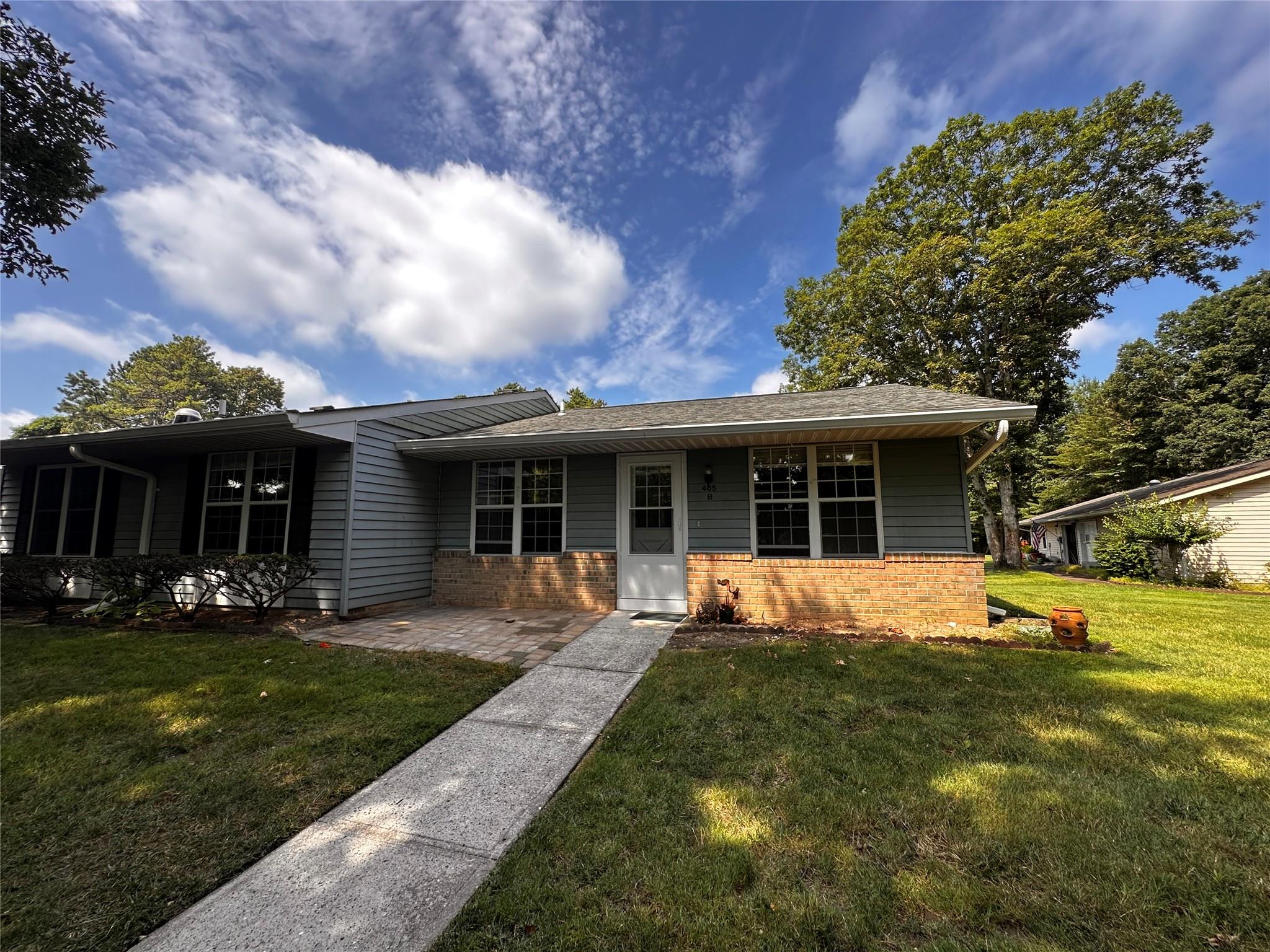 #1 photo, 465B Oldham Court, 東長島 Ridge , NY 11961
