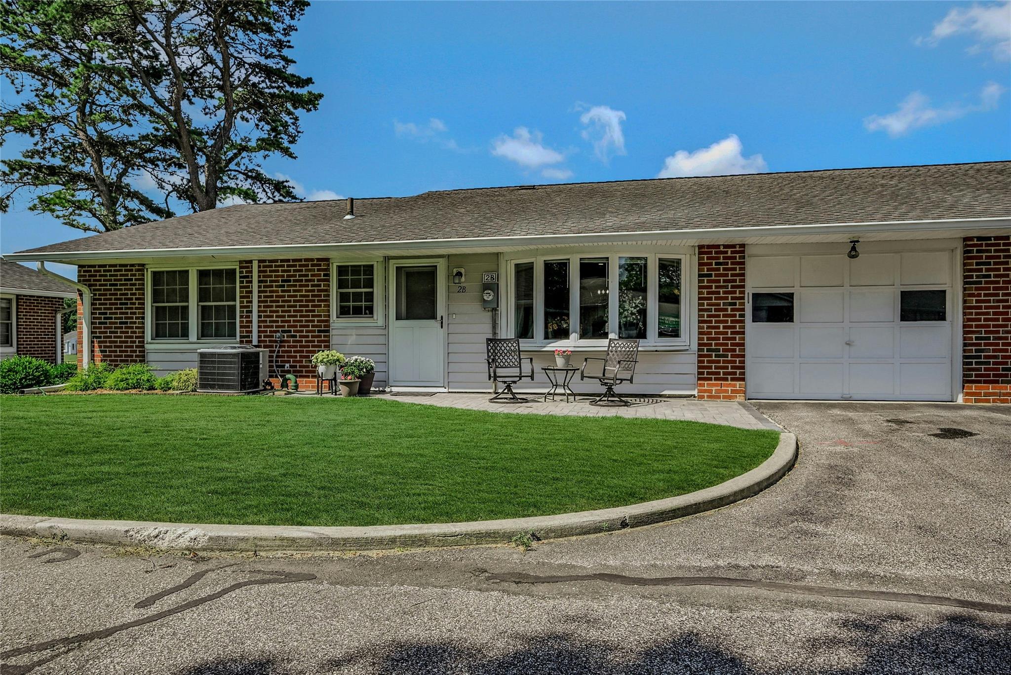 #1 photo, 2 Guilford Court, 東長島 Ridge , NY 11961
